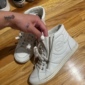 Chanel Sneaker. Size 37